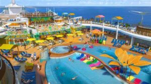 Royal Caribbean's Navigator of the Seas pool
