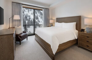 Snowpine Lodge guest room