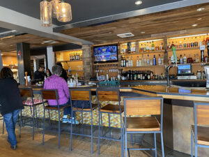 The Lodge at Tiburon bar
