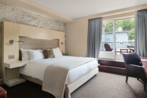 Auberge Saint-Antoine guest room